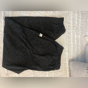 vuori performance joggers